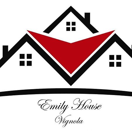 Emily House Vignola Apartment วิญโญลา ภายนอก รูปภาพ