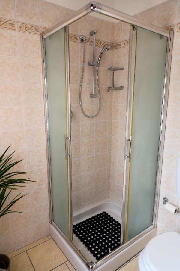 Emily House Vignola Apartment วิญโญลา ภายนอก รูปภาพ